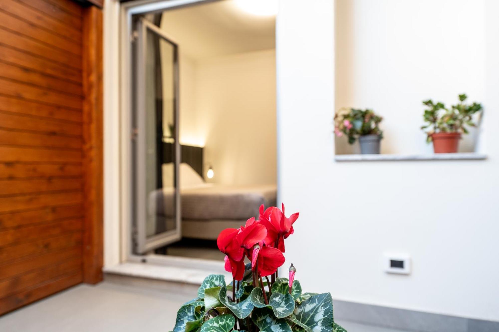 Mia Rooms B&B Milazzo Bagian luar foto