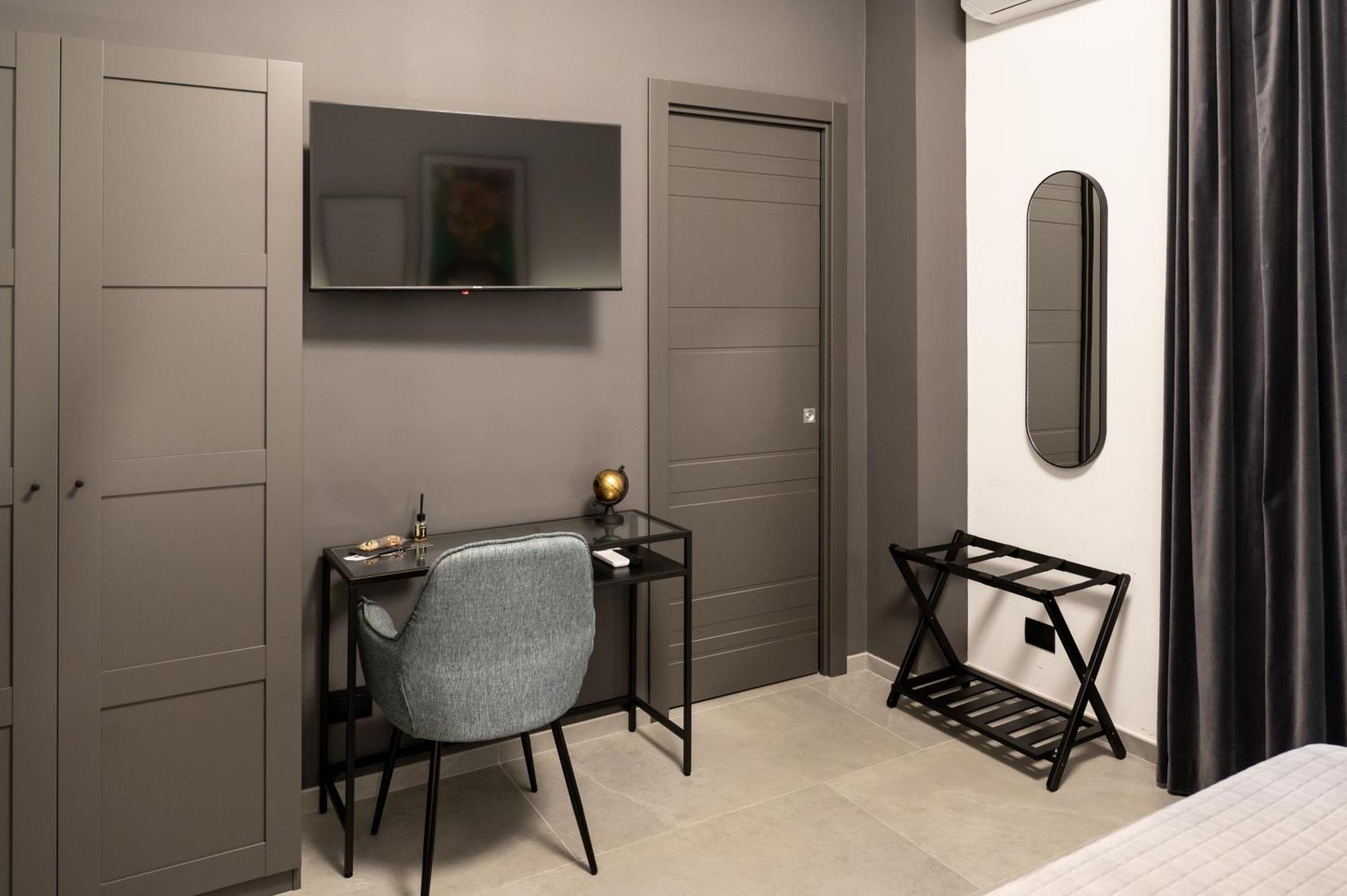 Mia Rooms B&B Milazzo Bagian luar foto